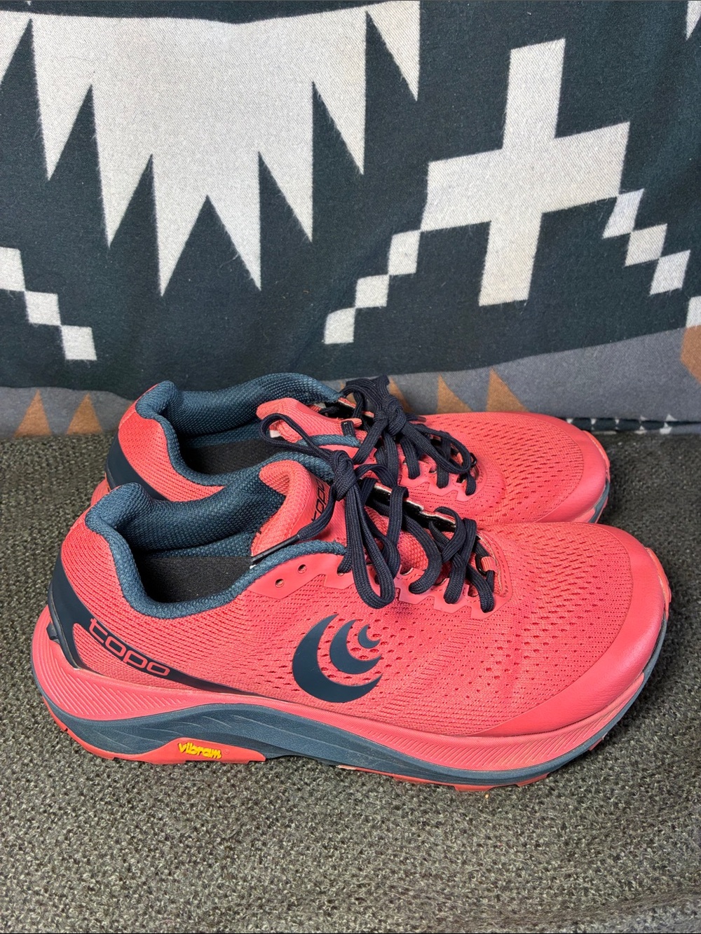TOPO ATHLETIC Ultraventure 3 Performance Running Hiking Shoes Vibram soles
